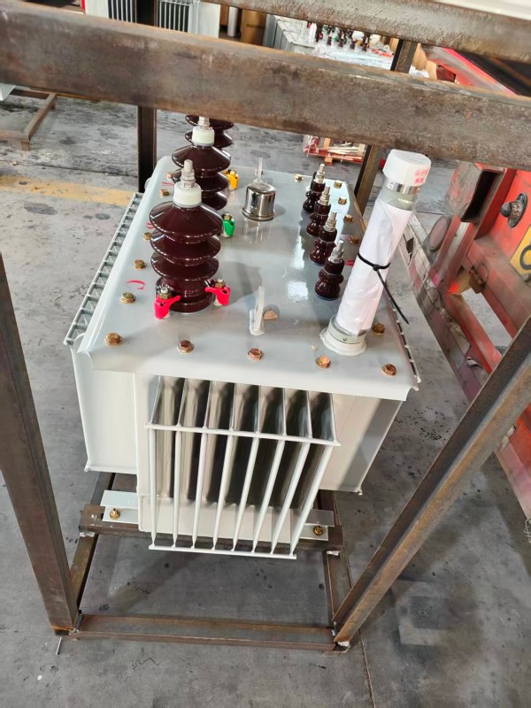 S13‑1000kVA <a href='https://macheng.xdbyq.cn/youjinshi/' target='_blank' title='麻城油浸式变压器'><strong>麻城油浸式变压器</strong></a> 大型厂区 S13 麻城麻城麻城油浸式变压器 S13‑1000kVA 麻城麻城麻城油浸式变压器 大型厂区 S13 麻城麻城麻城油浸式变压器